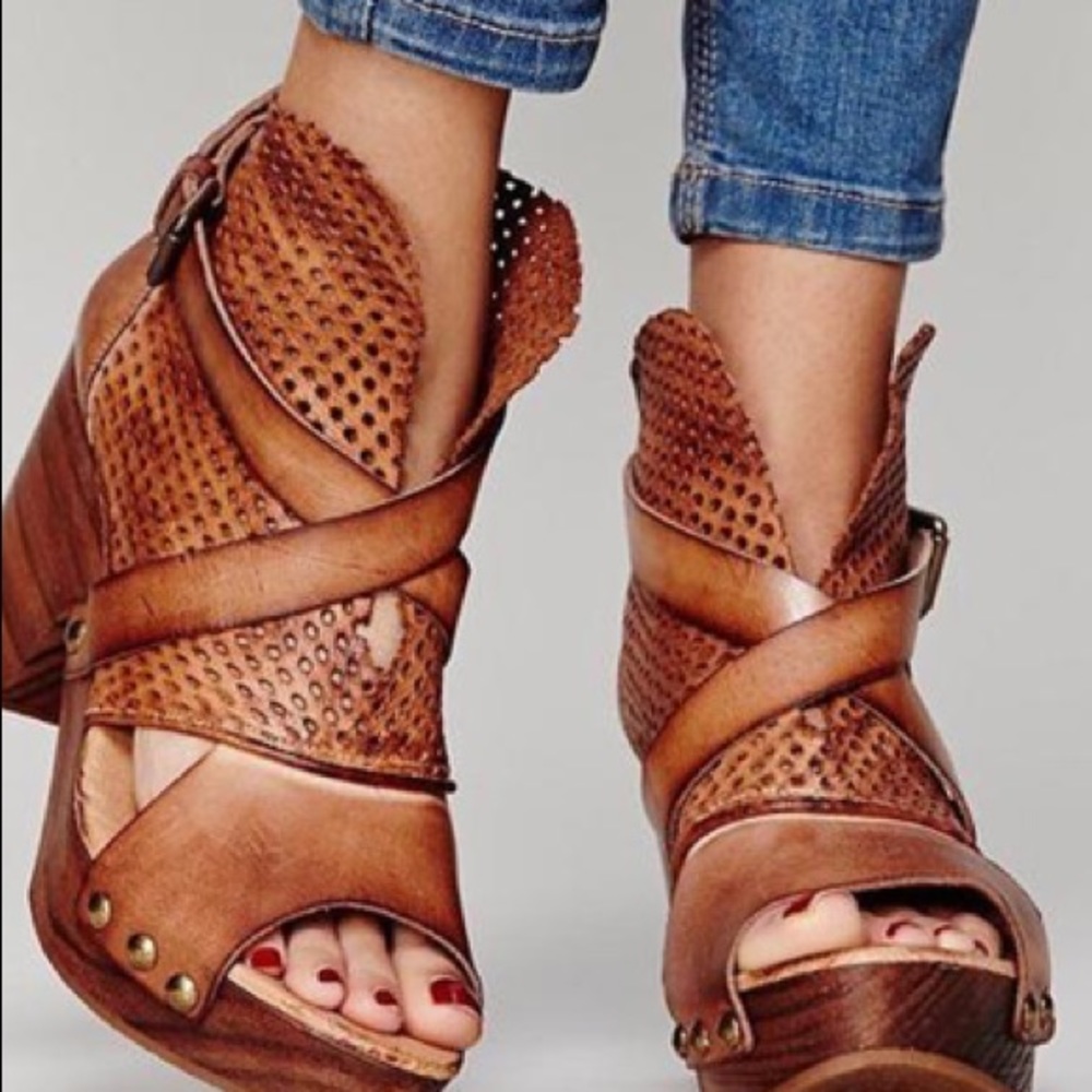Free People
Brown Leather Wooden Heel Mules/Slides